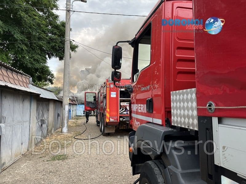 Incendiu garaje Dorohoi_01