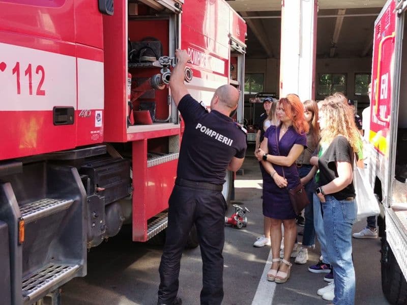 voluntari 12