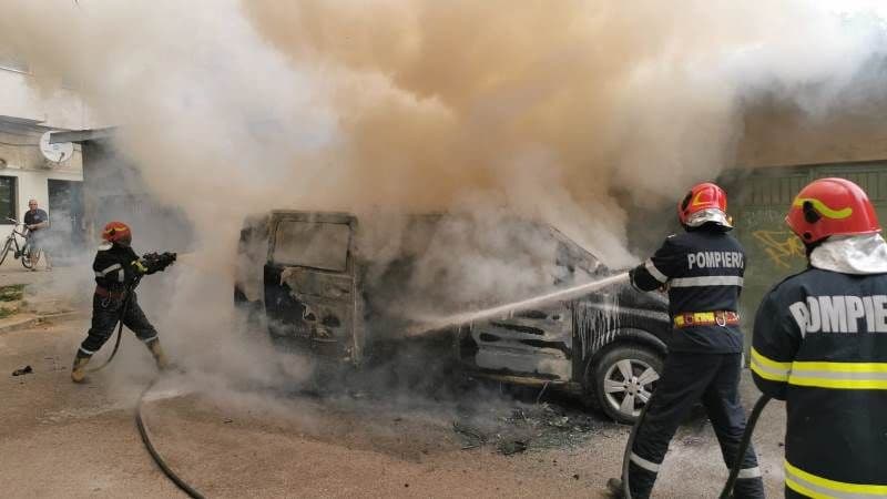 Incendiu microbuz_ (2)