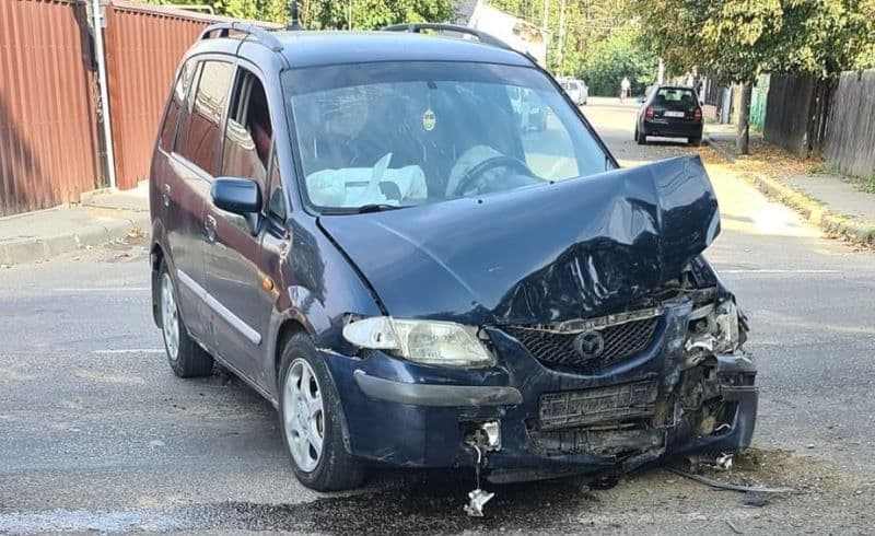 Accident intersectie Botosani_ (1)