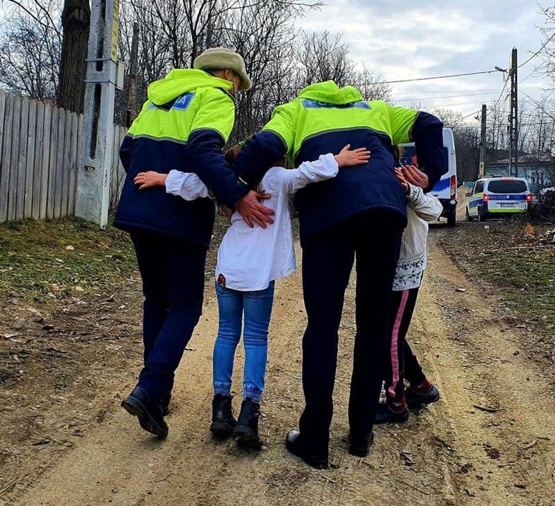 Cadouri copii politisti_02