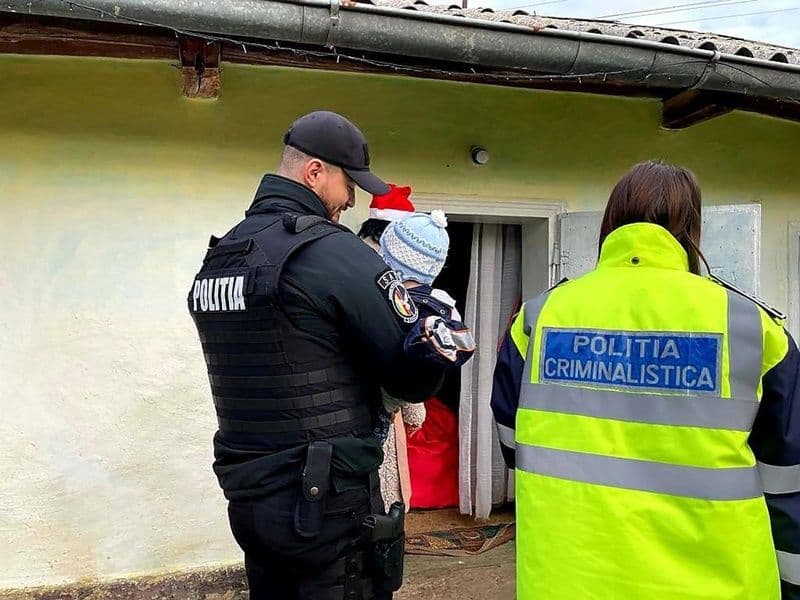 Cadouri copii politisti_08
