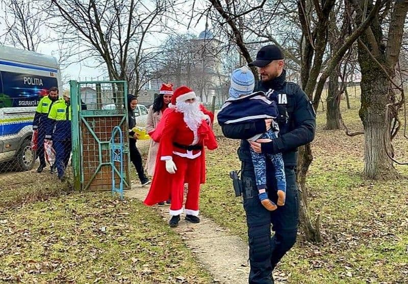 Cadouri copii politisti_10