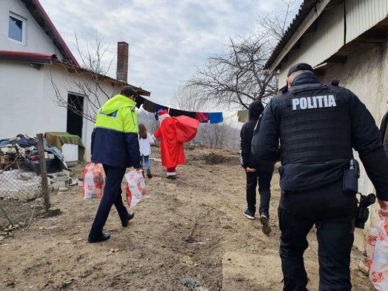 Cadouri copii politisti_14