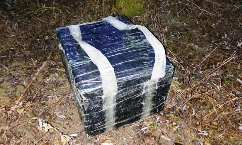Ţigări de contrabandă descoperite la frontiera cu Ucraina