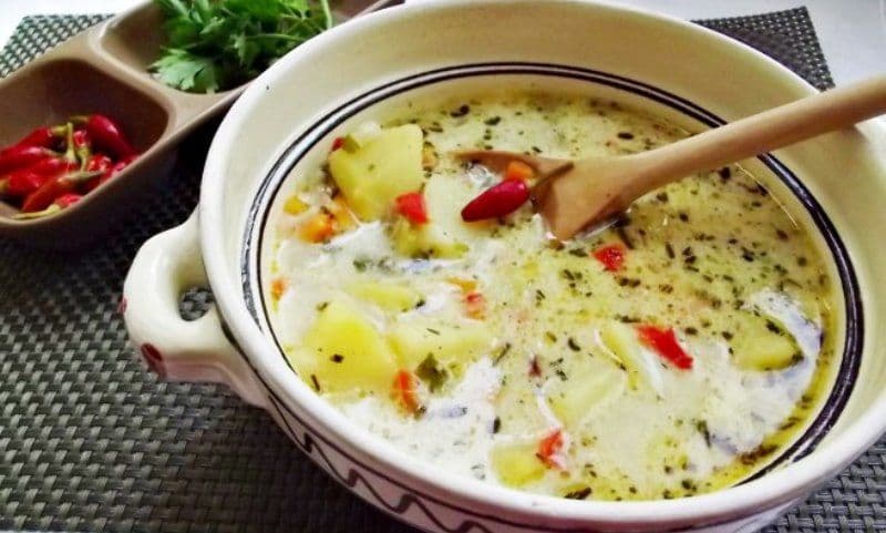 Ciorbă de cartofi cu tarhon