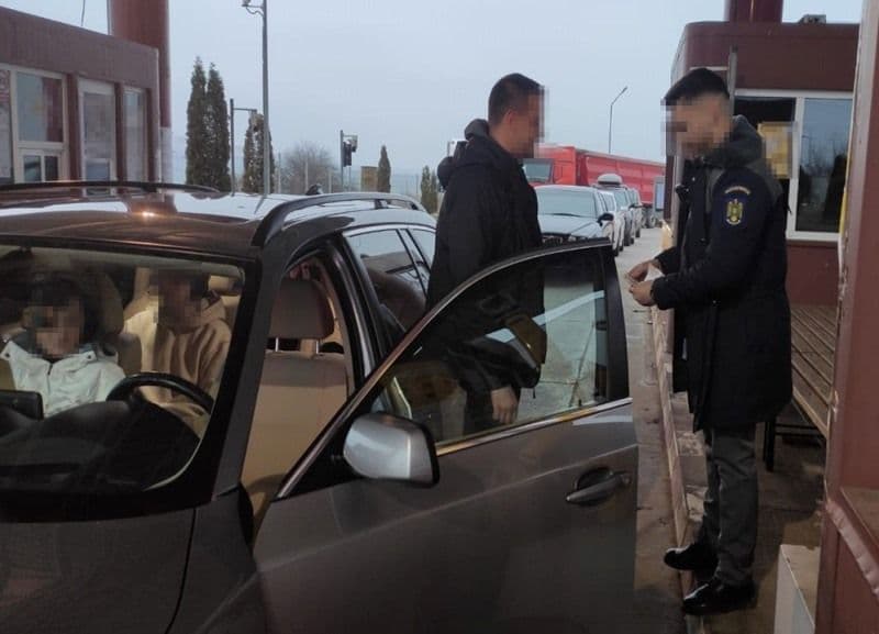 Urmărit pentru furt de peste 35.000 de euro în Italia, depistat de polițiștii de frontieră la Stânca