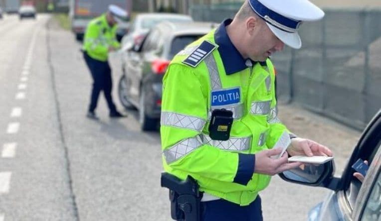 Zi încărcată pentru oamenii legii! 8 permise de conducere reținute și peste 100 de amenzi aplicate