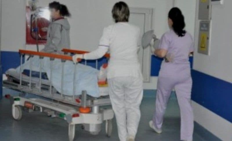 Spitalul Municipal Dorohoi angajează trei asistenți medicali și o îngrijitoare