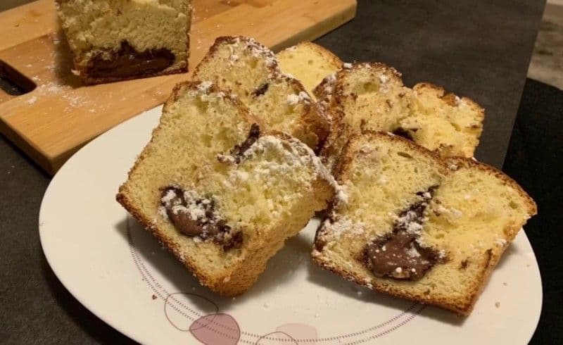 Chec cu Nutella și alune de pădure