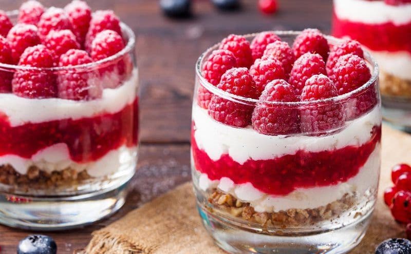 Tiramisu la pahar cu zmeură desert Valentines Day