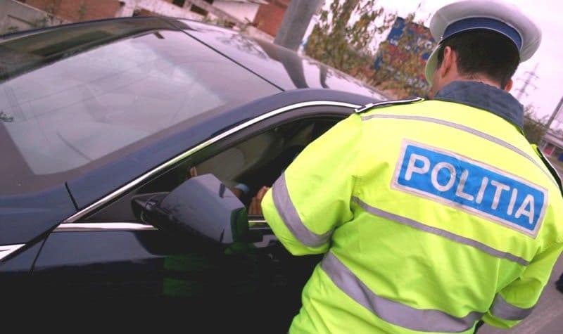 Trei permise de conducere reținute în urma unei acțiuni a polițiștilor din Săveni