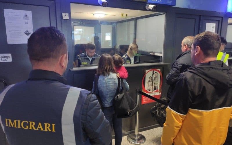 Care sunt condițiile de intrare a străinilor pe teritoriul României?