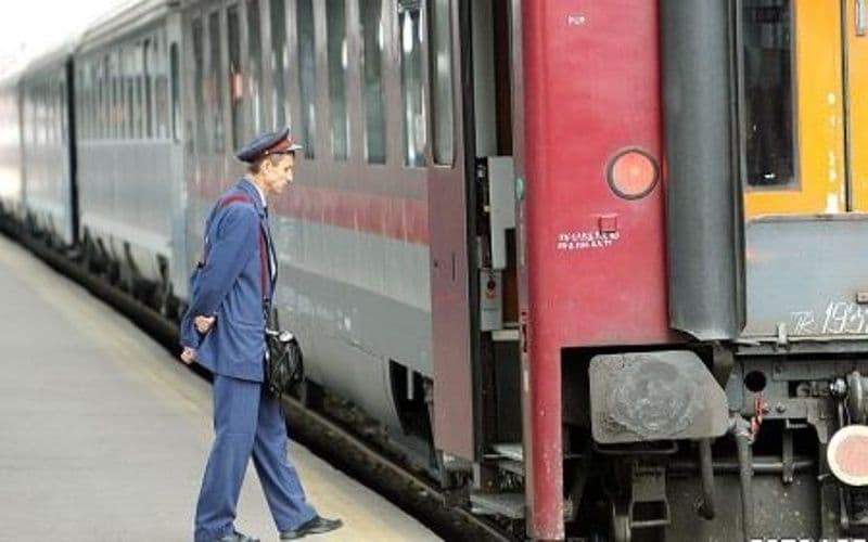 Dezbatere publică privind orarul mersului de tren pentru ruta Dorohoi - Iași