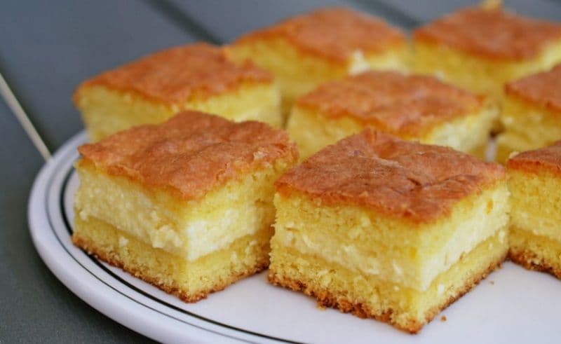 Prăjitură cu brânză cu foaie turnată