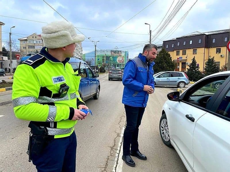 Actiune inedită a polițiștilor rutieri împreună cu reprezentanții Registrului Auto Român - FOTO