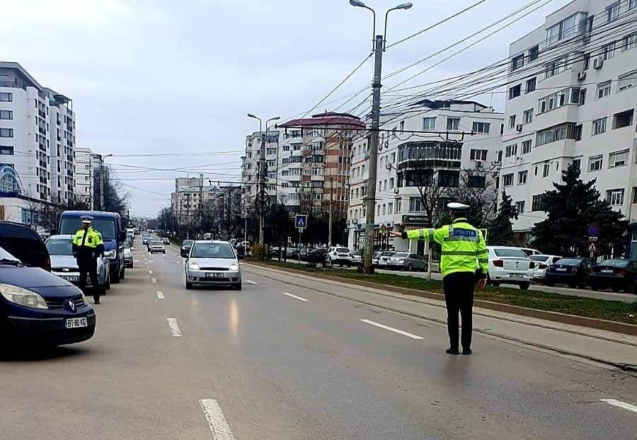 Acțiune a polițiștilor rutieri împreună cu reprezentanții Registrului Auto Român - FOTO