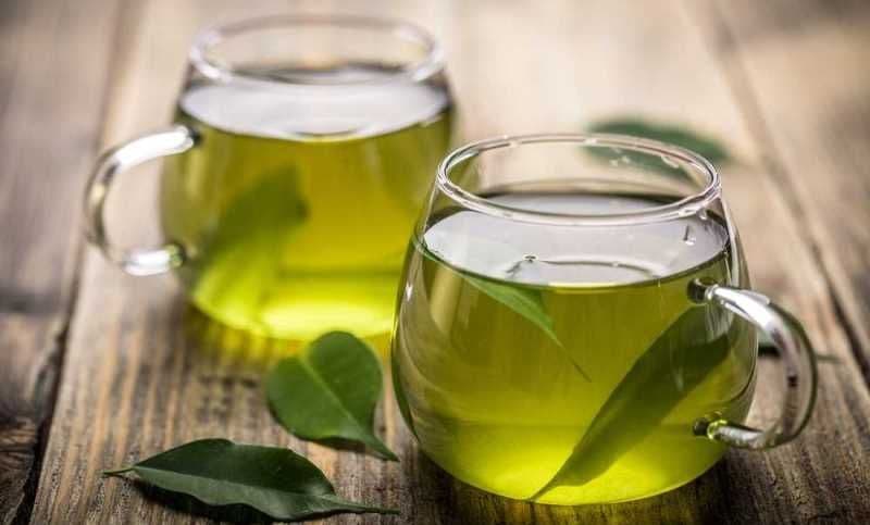Cine și în ce situații trebuie să evite consumul de ceai verde
