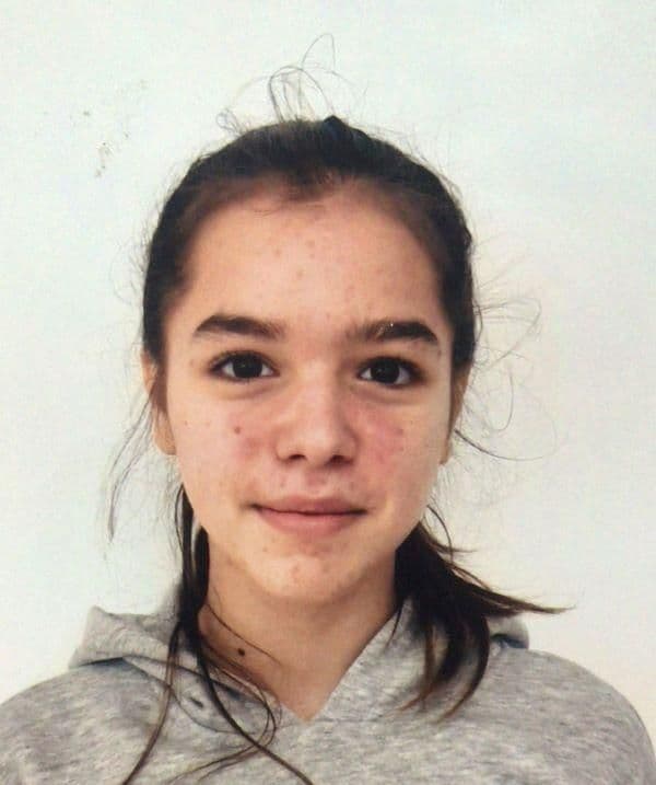 Polițiștii au identificat fata de 13 ani dată dispărută. Vezi unde a fost găsită!