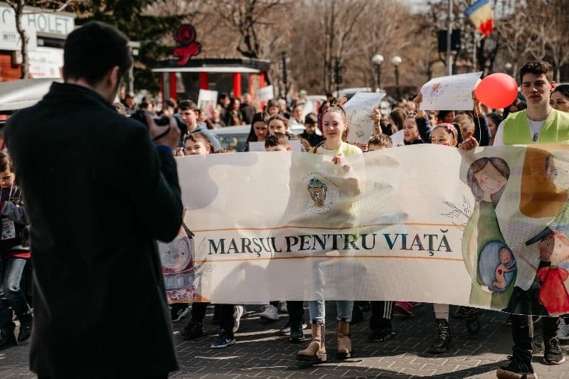 A patra ediție a MARȘULUI PENTRU VIAȚĂ în Municipiul Dorohoi - FOTO