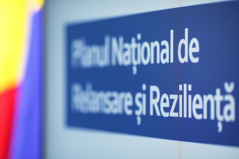 UAT Cândești implementează proiectul „Eficientizarea energetică a sediului primăriei Cândești”