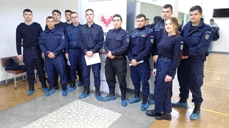 Peste 11 litri de sânge donați de jandarmii botoșăneni - FOTO