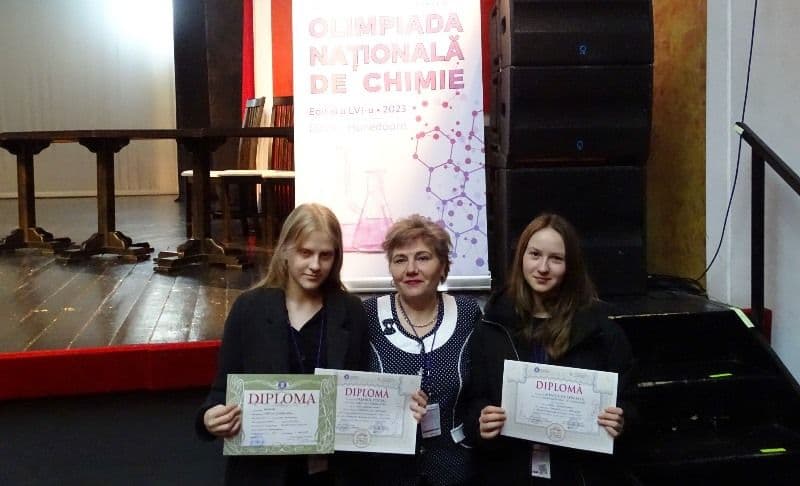 Liceul „Regina Maria” Dorohoi - elevi premiați la Olimpiada Națională de Chimie - FOTO