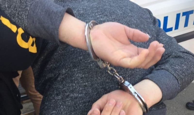 Doi bărbați reținuți după ce s-au bătut în plină stradă