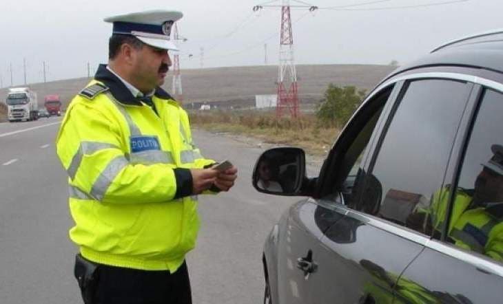 Un șofer poate rămâne fără permis pentru 12 ore. Află motivul pentru care documentul va fi retras de poliție