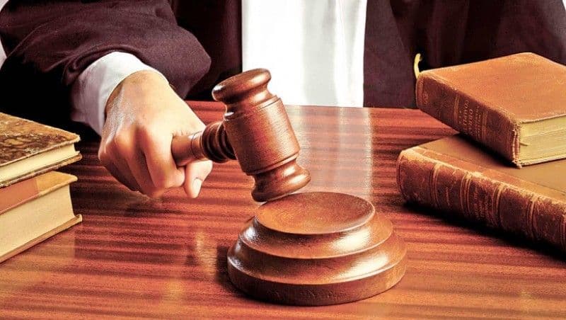 Femeie de 38 de ani trimisă în judecată pentru furt, acces ilegal la un sistem informatic și efectuarea de operațiuni informatice în scop fraudulos