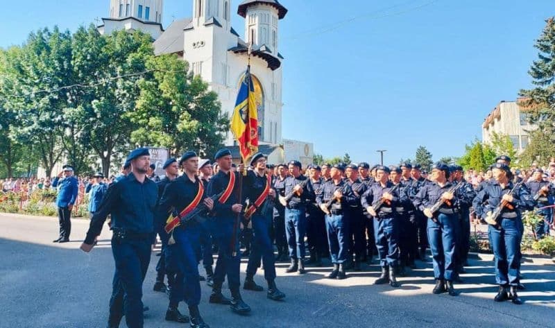Ai 700 de șanse la dispoziție să devii jandarm! Vino în echipa noastră!
