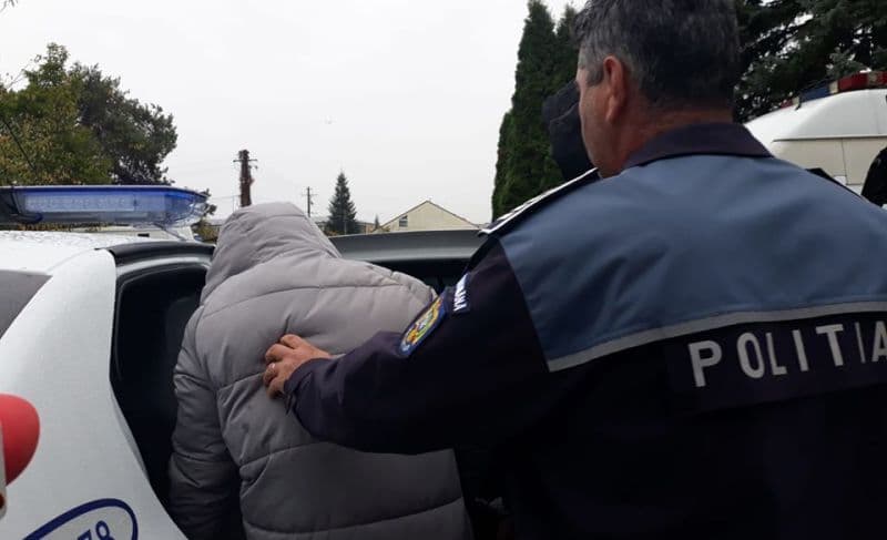 Băut bine, un șofer din Dângeni a fugit de polițiști, apoi s-a ales cu dosar penal