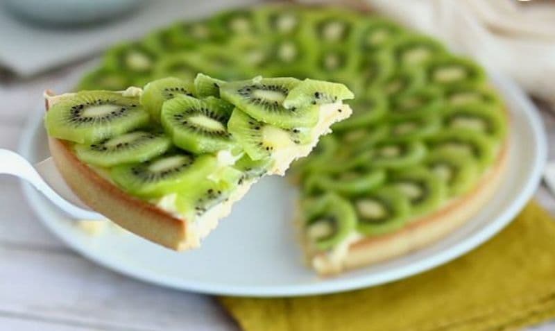Tartă cu kiwi