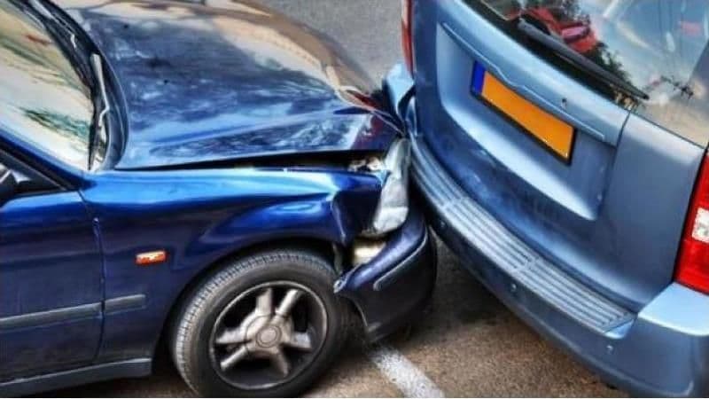 Ce se întâmplă atunci când nu declari un accident ușor. Amenzi uriașe și permis suspendat pe o perioadă semnificativă