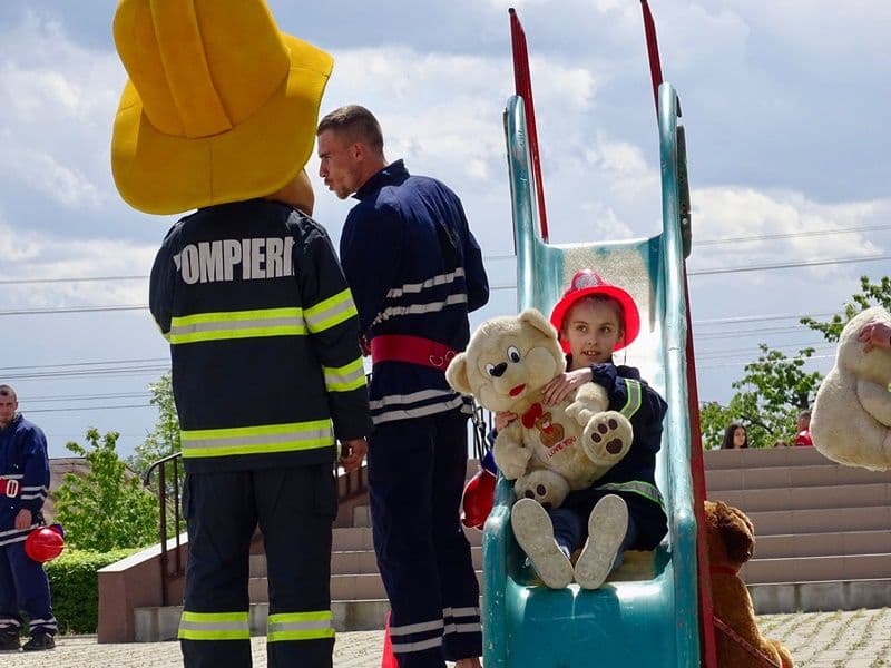 Campania „Un cămin sigur pentru copilul tău” a ajuns la Văculești - FOTO