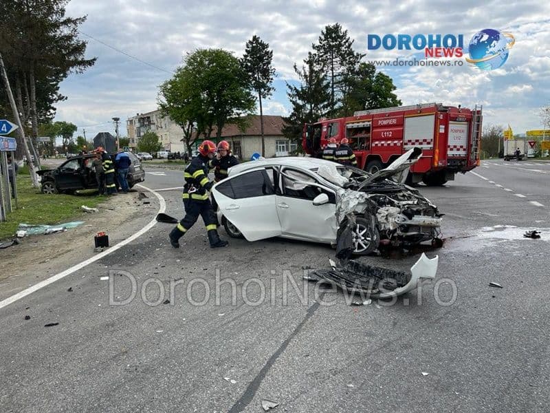 Accident rutier cu șase victime! Două mașini s-au ciocnit la Vârfu Câmpului - FOTO