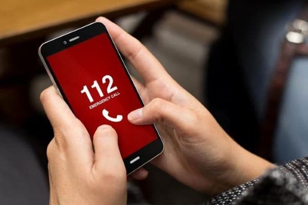 Peste 100 de sancțiuni aplicate de polițiști pentru apelarea falsă sau nejustificată a numărului unic de urgență