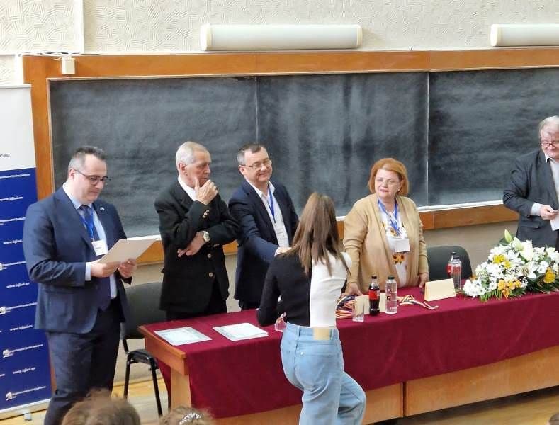 Medalii de aur și premii la etapa națională pentru elevii Colegiului Ghica la  matematică - FOTO