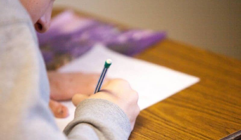 Evaluarea națională de la clasa a VI-a a fost mutată de Ministerul Educației 