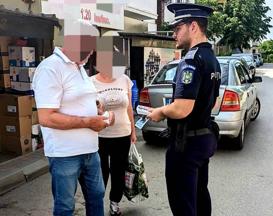 Poliţiştii botoşăneni alături de elevi pentru prevenirea infracționalității în mediul online în cadrul „săptămânii prevenirii criminalităţii”
