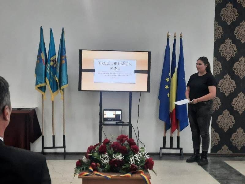 Premiul I obținut de o elevǎ de la Seminarul Teologic Dorohoi la concursul de istorie localǎ - FOTO