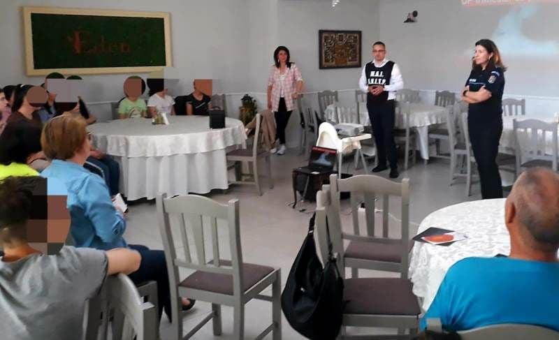 Sesiune de informare susținută de polițiști la Dorohoi pe tema disparițiilor de minori