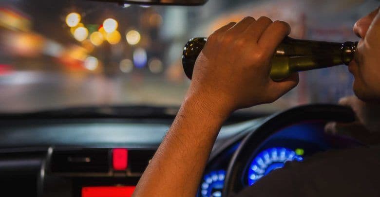 Șofer oprit pentru viteză, depistat sub influența alcoolului la Vârfu Câmpului