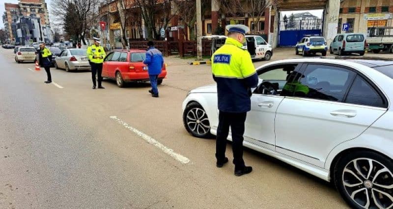 Bărbat sancționat pentru transport public neautorizat
