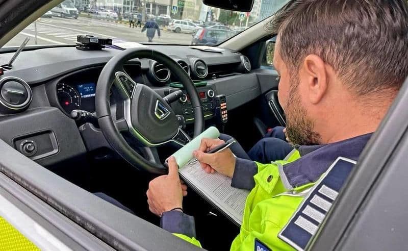 5.000 de lei amendă pentru transport public neautorizat