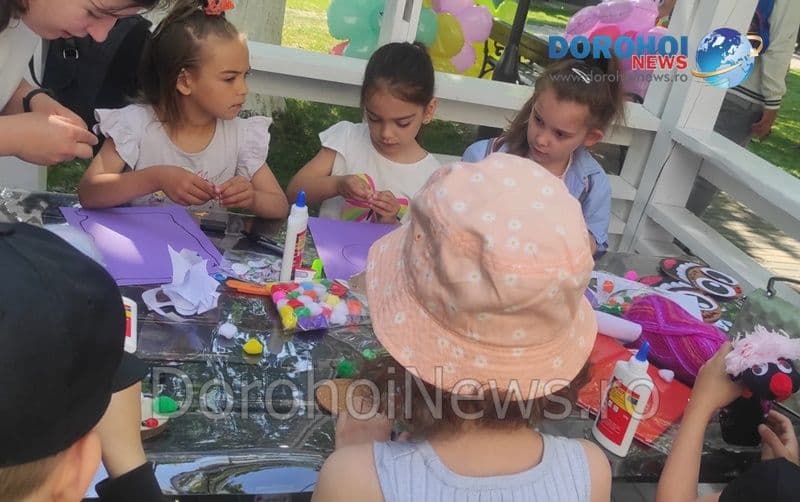 Creativitatea copiilor pusă în lumină la atelierele de creație organizate la Dorohoi – FOTO