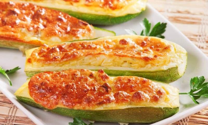Dovlecei umpluți la cuptor