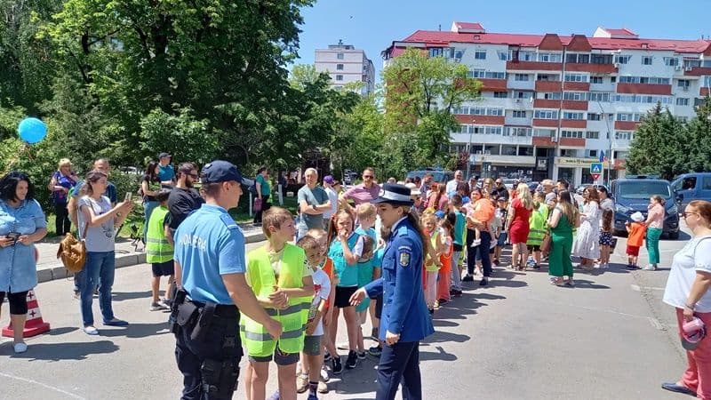 „Sănătate prin mișcare” - concurs - traseu aplicativ pentru copii organizat cu ocazia zilei de 1 iunie - FOTO