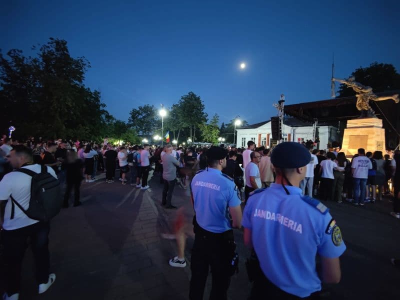 Incidente la Zilele Copilului Dorohoi 2023: Telefon furat, recuperat de jandarmi și un tânăr prins cu cuțitul la el 