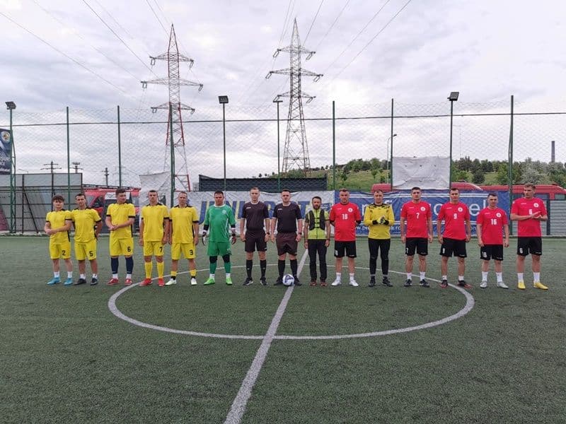 Peste 200 de pompieri din 16 județe ale țării se întrec la Botoșani în campionatul de minifotbal - FOTO